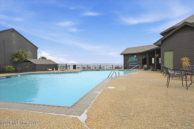 19 Lake Barnett Drive, Brandon, MS 39047