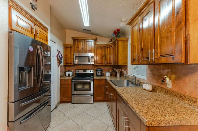 1240 CLARION CIRCLE, Deltona, FL 32738
