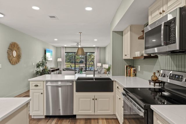 901 Harbour Pointe Lane 901, Miramar Beach, FL 32550