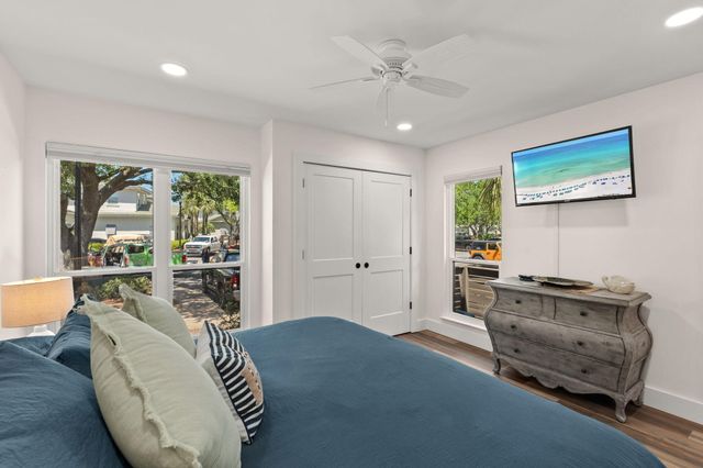 901 Harbour Pointe Lane 901, Miramar Beach, FL 32550