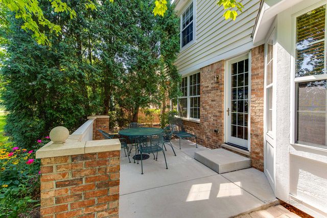 1999 Trevino Terrace, Vernon Hills, IL 60061