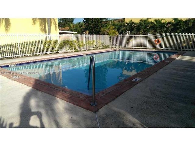 7999 SW 152nd Avenue 608-6, Miami, FL 33193