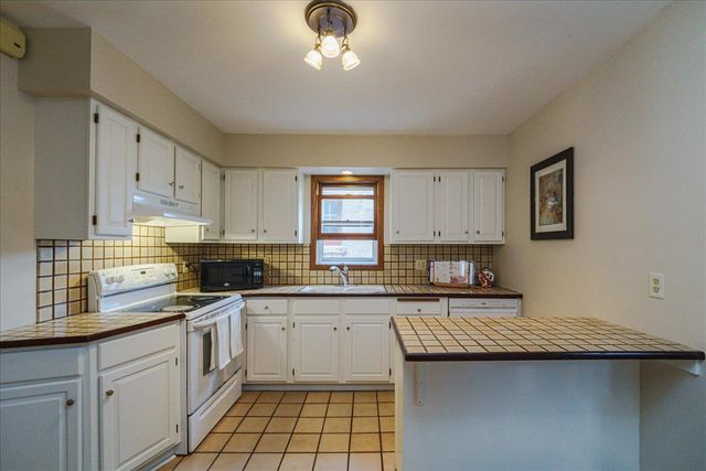 1263 Minnehaha Avenue W, Saint Paul, MN 55104