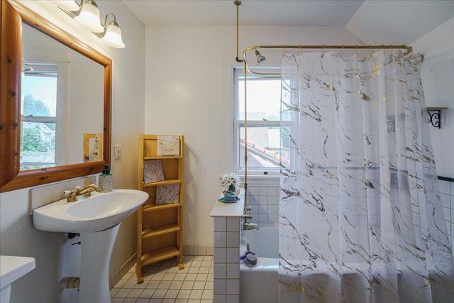 1263 Minnehaha Avenue W, Saint Paul, MN 55104