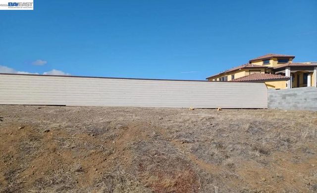 El Camino Dr Hacienda Dr, Palmdale, CA 93551