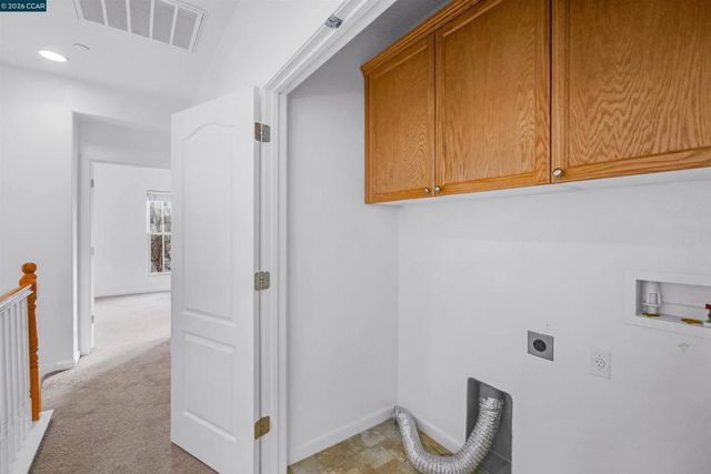 2069 Lewis St, Hercules, CA 94547