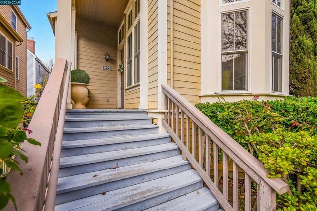 2069 Lewis St, Hercules, CA 94547