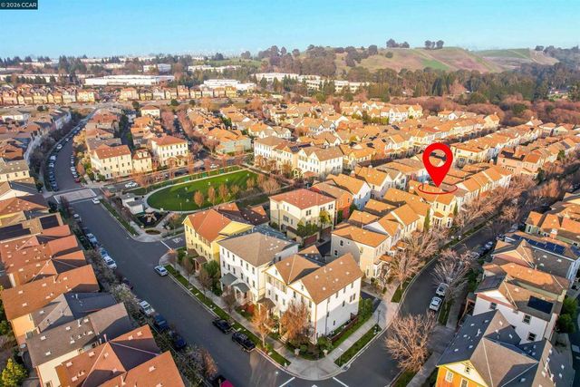 2069 Lewis St, Hercules, CA 94547