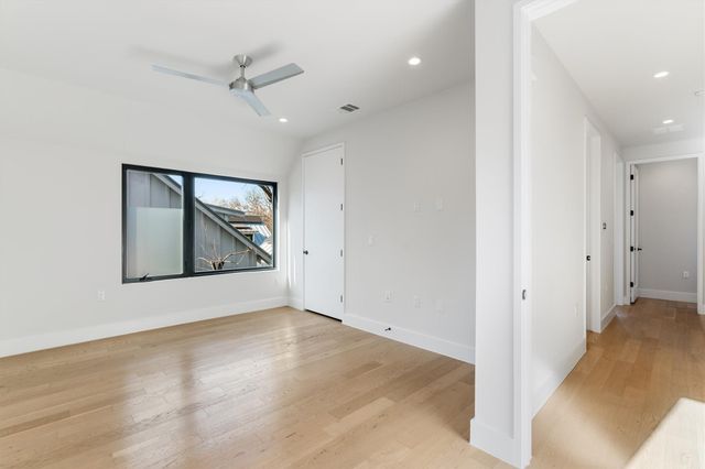707 E Live Oak ST A, Austin, TX 78704