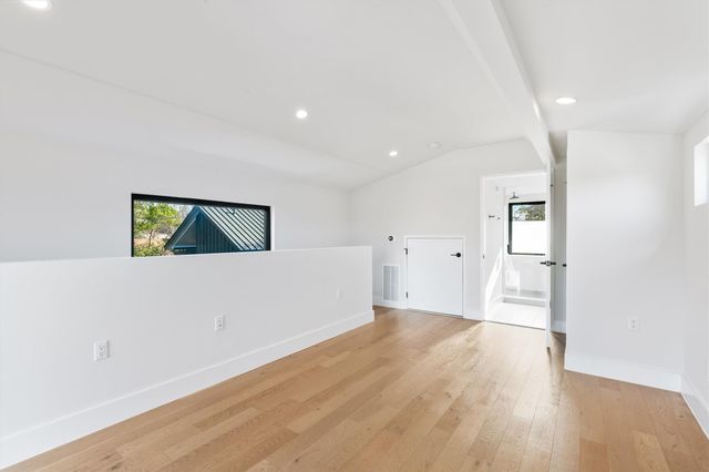 707 E Live Oak ST A, Austin, TX 78704