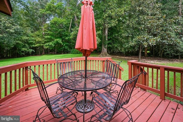 8212 HONEYSUCKLE RD, Manassas, VA 20112