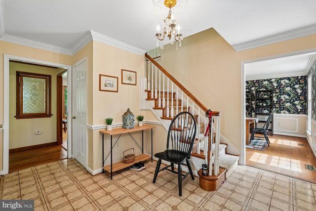 8212 HONEYSUCKLE RD, Manassas, VA 20112