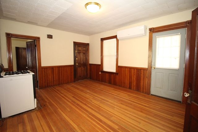 71 Ash 1, Gardner, MA 01440
