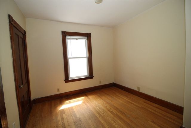 71 Ash 1, Gardner, MA 01440