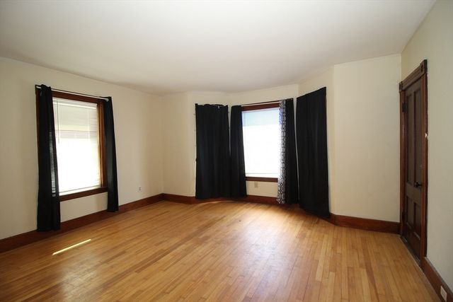 71 Ash 1, Gardner, MA 01440