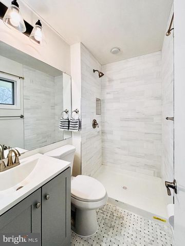 4024 OLD HICKORY RD, Fairfax, VA 22032