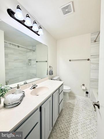 4024 OLD HICKORY RD, Fairfax, VA 22032