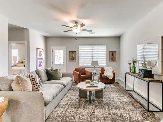 1714 Oak Way, Tuttle, OK 73089