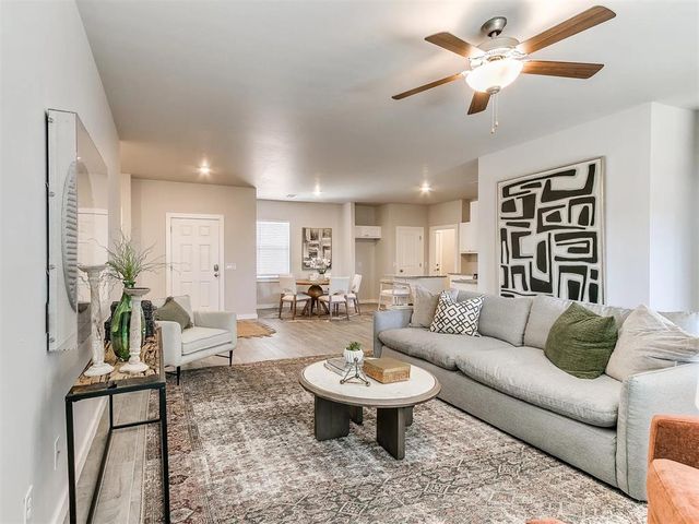 1714 Oak Way, Tuttle, OK 73089