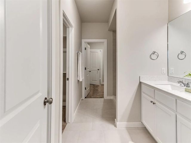 1714 Oak Way, Tuttle, OK 73089