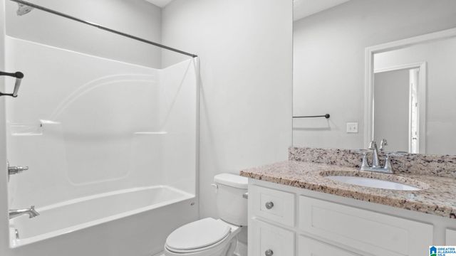 5440 UNIVERSITY GARDENS DRIVE, Cottondale, AL 35453