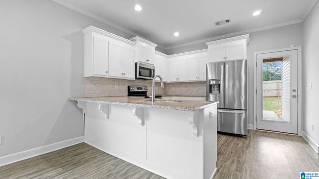 5440 UNIVERSITY GARDENS DRIVE, Cottondale, AL 35453