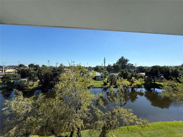 4310 NW 12th Court 302, Lauderhill, FL 33313