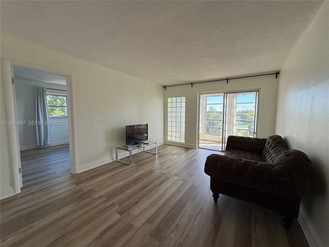 4310 NW 12th Court 302, Lauderhill, FL 33313