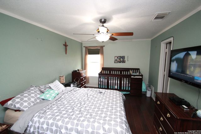 302 AGENCY OAKS, San Antonio, TX 78249