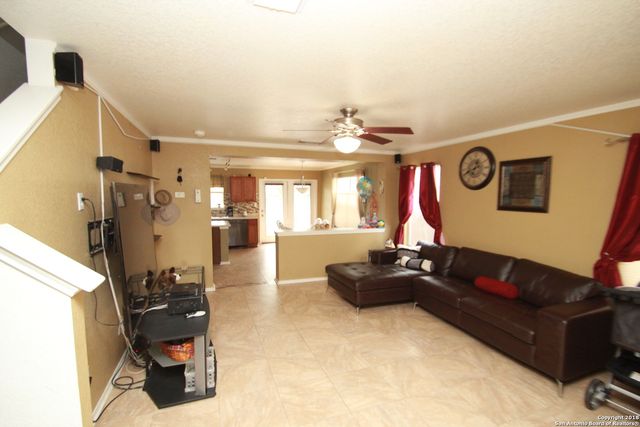 302 AGENCY OAKS, San Antonio, TX 78249