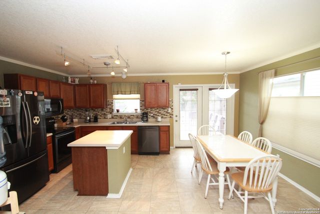 302 AGENCY OAKS, San Antonio, TX 78249