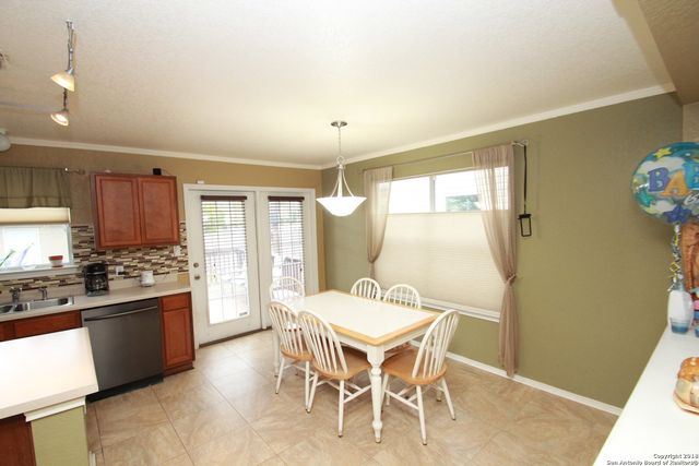 302 AGENCY OAKS, San Antonio, TX 78249