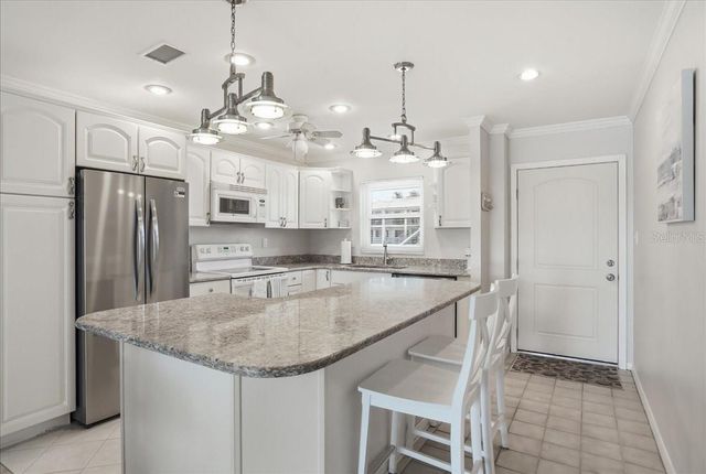 3330 GULF OF MEXICO DRIVE 202D, Longboat Key, FL 34228