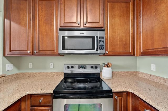 559 BAHIA BEACH BOULEVARD, Ruskin, FL 33570