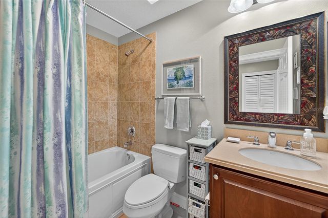 559 BAHIA BEACH BOULEVARD, Ruskin, FL 33570