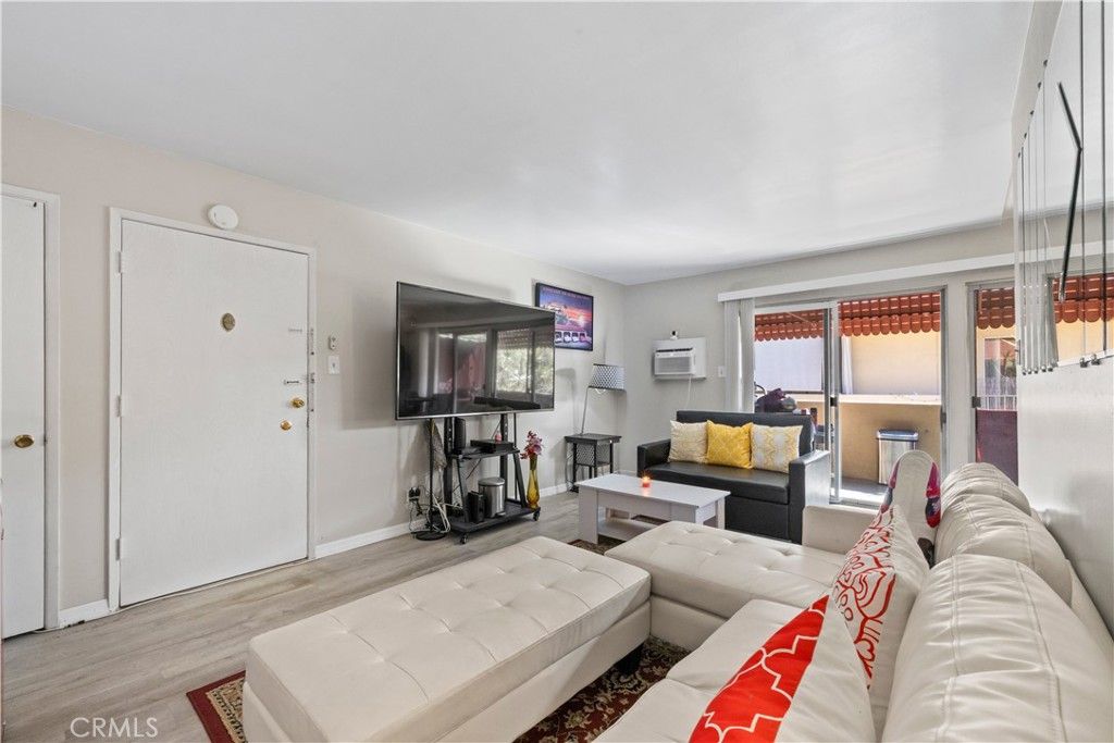 440 Chestnut Avenue 2C, Long Beach, CA 90802 — photo 2