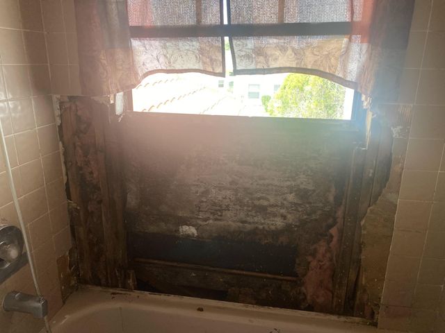 7350 NW 54th Court, Lauderhill, FL 33319