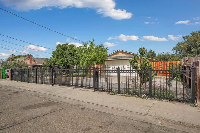2708 S Harrison St, Stockton, CA 95206