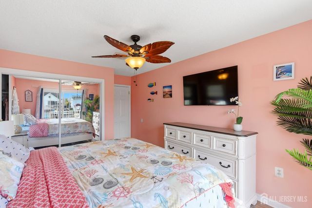 77 wind jammer Court, Bayville, NJ 08721