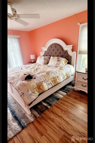 77 wind jammer Court, Bayville, NJ 08721