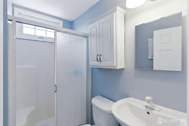 77 wind jammer Court, Bayville, NJ 08721
