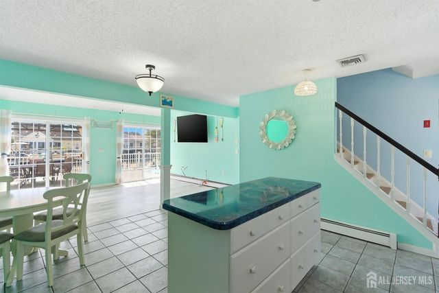 77 wind jammer Court, Bayville, NJ 08721