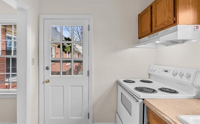 1216 Pamlico Drive, Greensboro, NC 27408