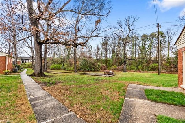 1216 Pamlico Drive, Greensboro, NC 27408