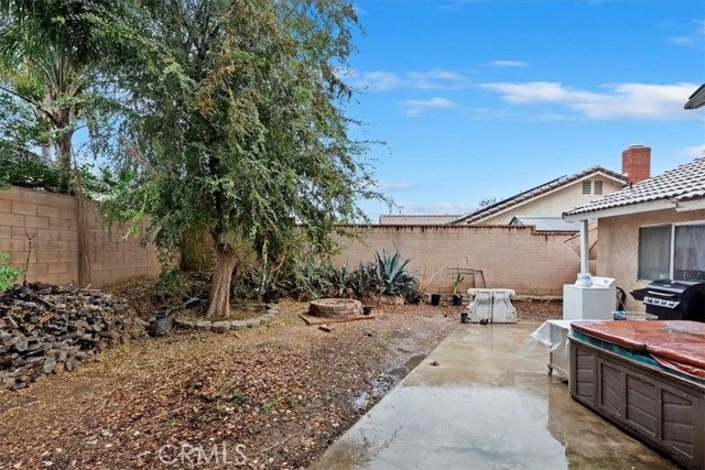156 S Loretta, Rialto, CA 92376