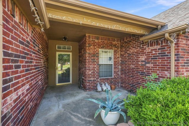 8140 E Silverado Road, Claremore, OK 74019
