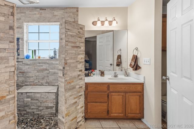8140 E Silverado Road, Claremore, OK 74019