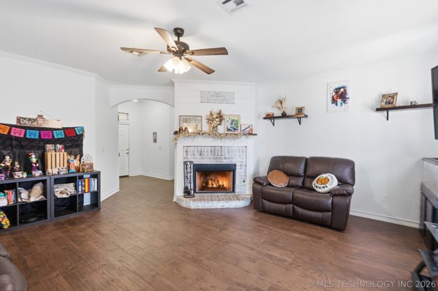 8140 E Silverado Road, Claremore, OK 74019