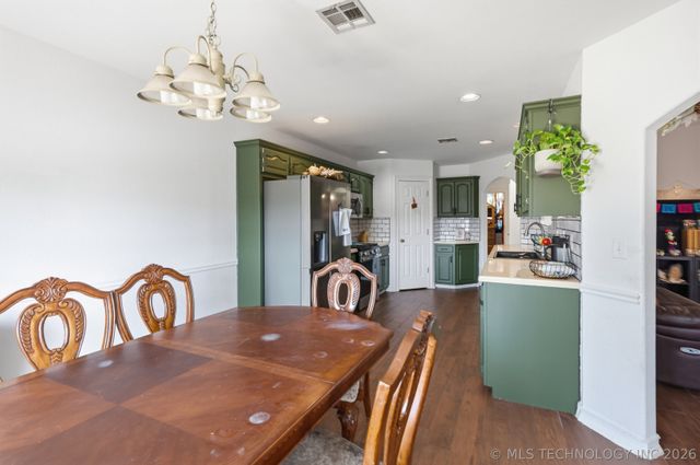 8140 E Silverado Road, Claremore, OK 74019