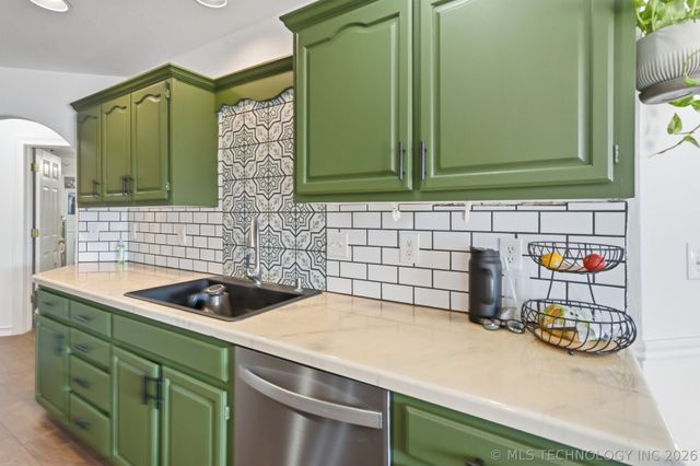 8140 E Silverado Road, Claremore, OK 74019